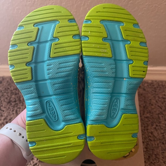 Keens - Picture 3 of 4